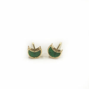Pendientes de bebé diseño luna con piedra malaquita verde y cierre a rosca en oro de ley 18k