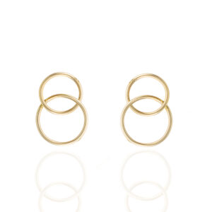 Pendientes diseño dos aros entrelazados en oro de ley 18k